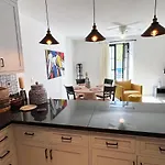 El Ponto- Luxury Apartment Hosted By Affordable Bnb-Pay Less Do More